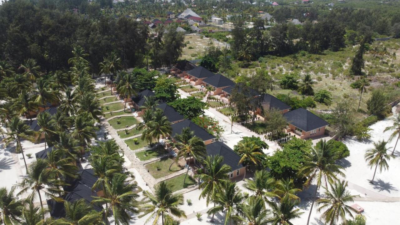 Vrclub Paje Palms Beach Resort Exterior photo